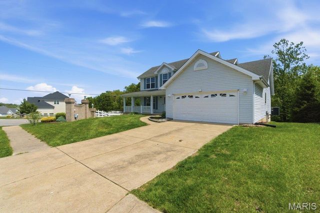 1300 Presidents Landing Drive, O'fallon, MO 63366