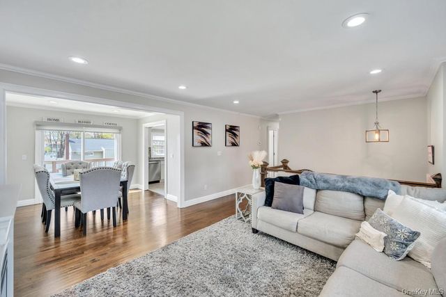 794 Sayville Avenue, Bohemia, NY 11716