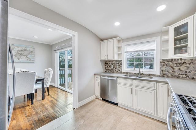 794 Sayville Avenue, Bohemia, NY 11716