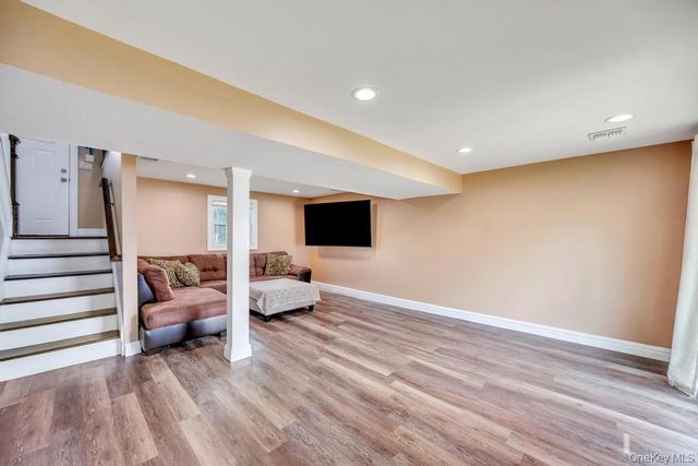 794 Sayville Avenue, Bohemia, NY 11716