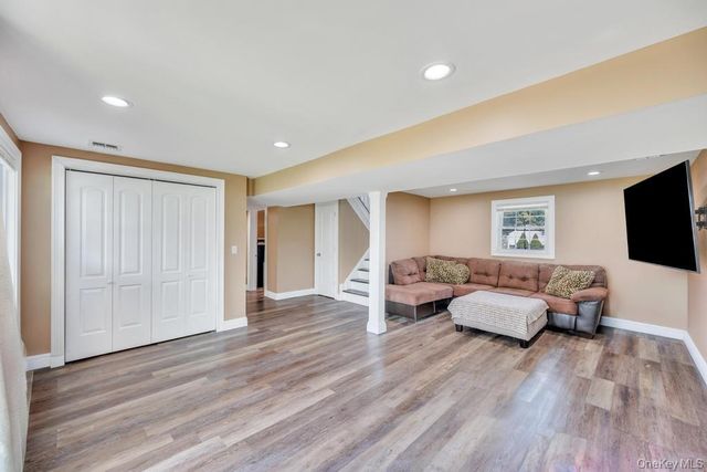 794 Sayville Avenue, Bohemia, NY 11716