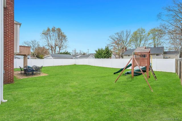 794 Sayville Avenue, Bohemia, NY 11716