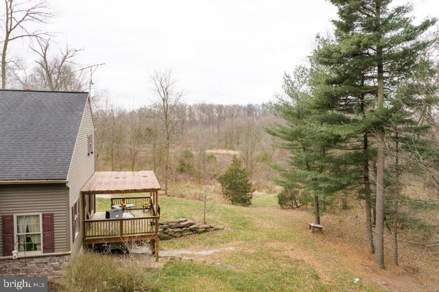 587 CHESTNUT HILL RD, Denver, PA 17517