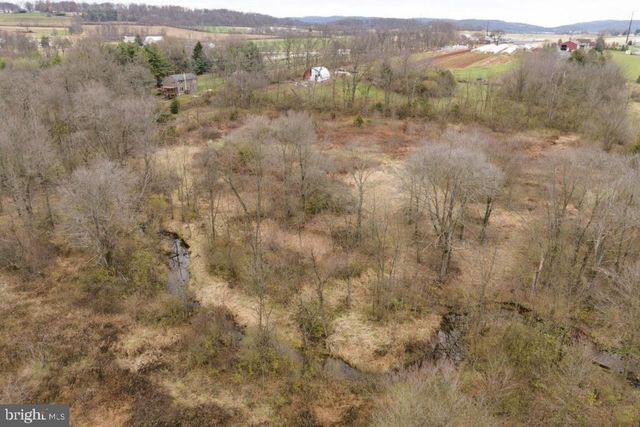 587 CHESTNUT HILL RD, Denver, PA 17517