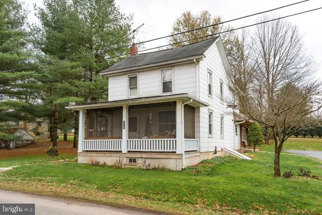 587 CHESTNUT HILL RD, Denver, PA 17517