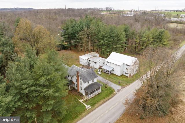 587 CHESTNUT HILL RD, Denver, PA 17517