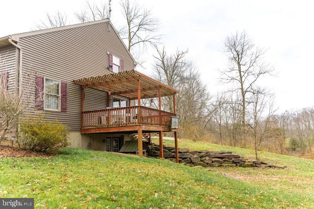 587 CHESTNUT HILL RD, Denver, PA 17517