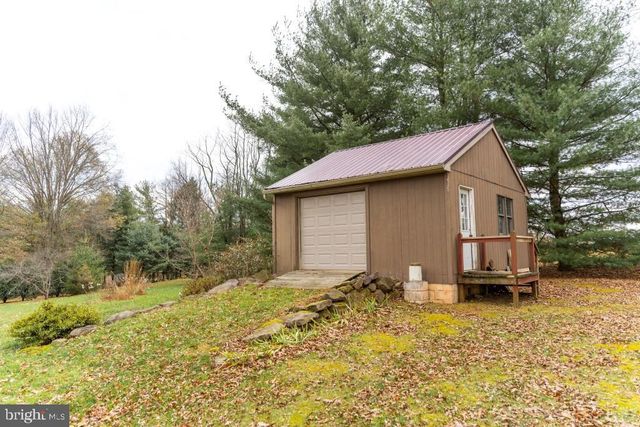 587 CHESTNUT HILL RD, Denver, PA 17517