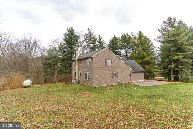 587 CHESTNUT HILL RD, Denver, PA 17517