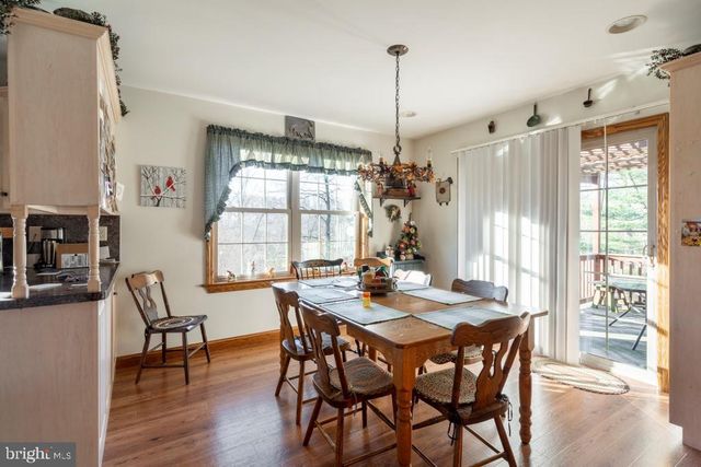 587 CHESTNUT HILL RD, Denver, PA 17517