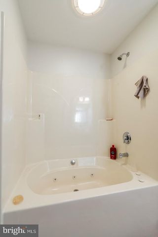 587 CHESTNUT HILL RD, Denver, PA 17517