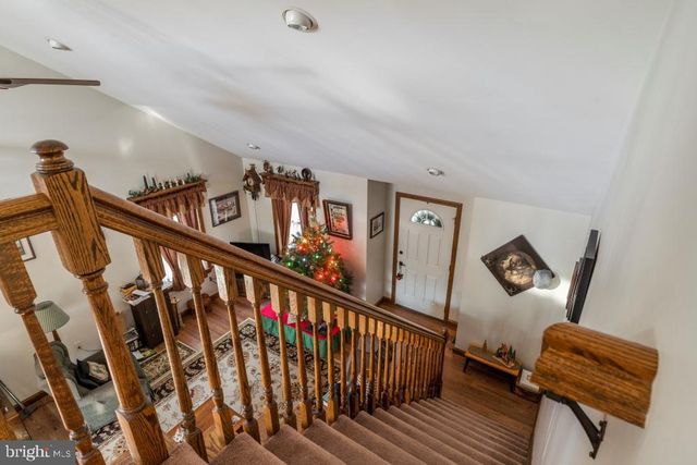 587 CHESTNUT HILL RD, Denver, PA 17517