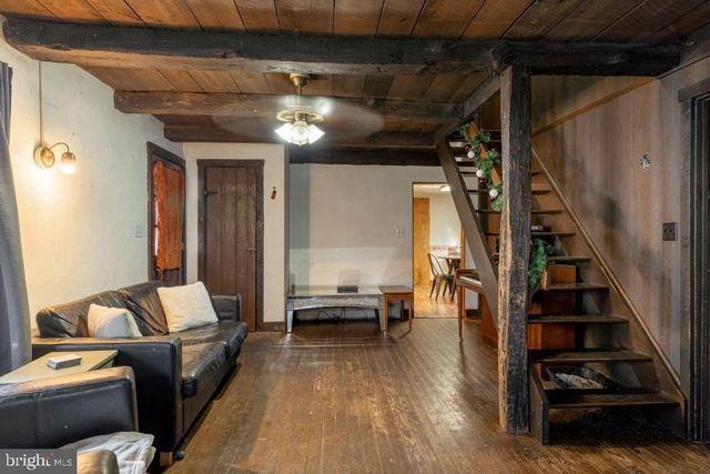 587 CHESTNUT HILL RD, Denver, PA 17517