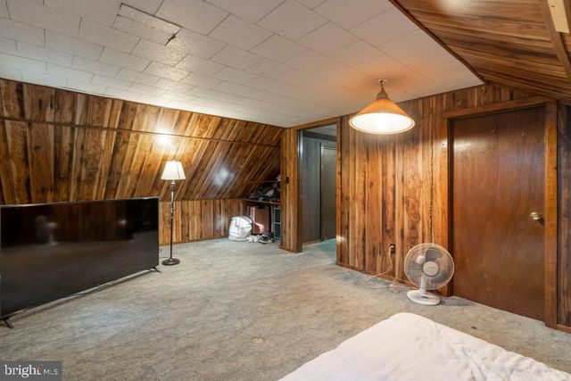 587 CHESTNUT HILL RD, Denver, PA 17517