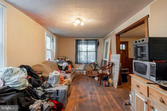 587 CHESTNUT HILL RD, Denver, PA 17517