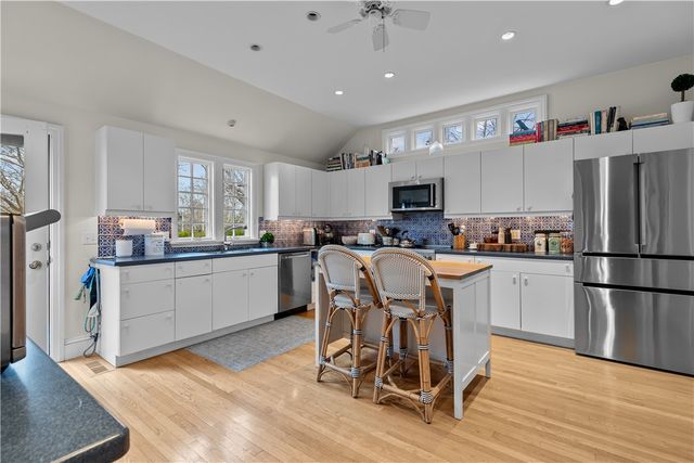 561 Indian Avenue, Middletown, RI 02842