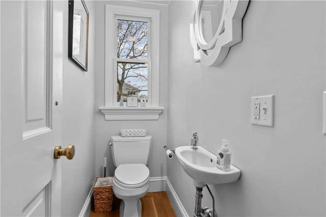 561 Indian Avenue, Middletown, RI 02842