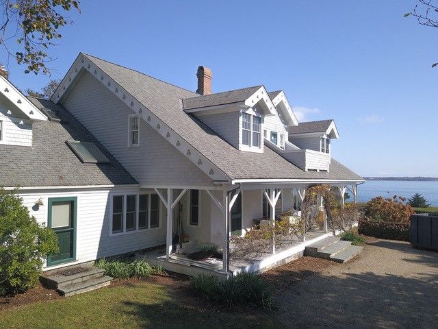 561 Indian Avenue, Middletown, RI 02842