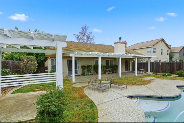 1417 Calle Las Casas, Roseville, CA 95747