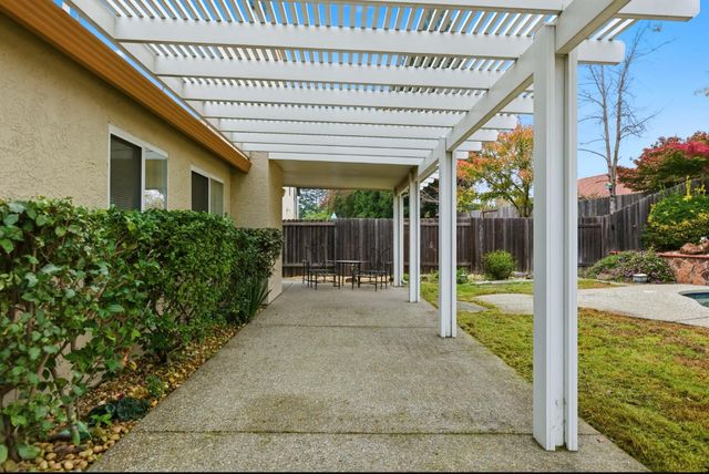 1417 Calle Las Casas, Roseville, CA 95747