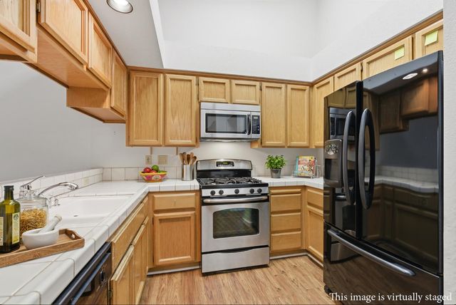 1417 Calle Las Casas, Roseville, CA 95747