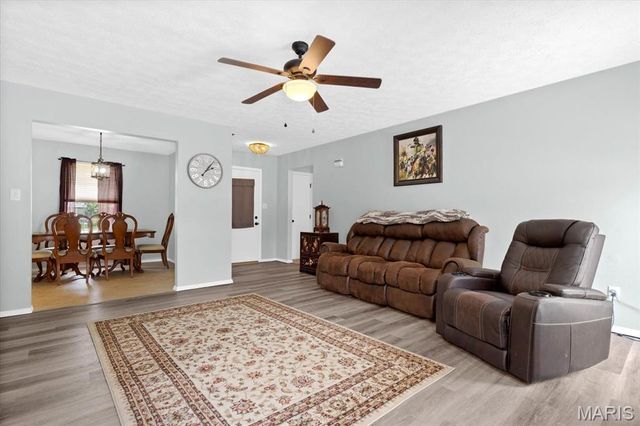 33 Michelle Drive, Mascoutah, IL 62258