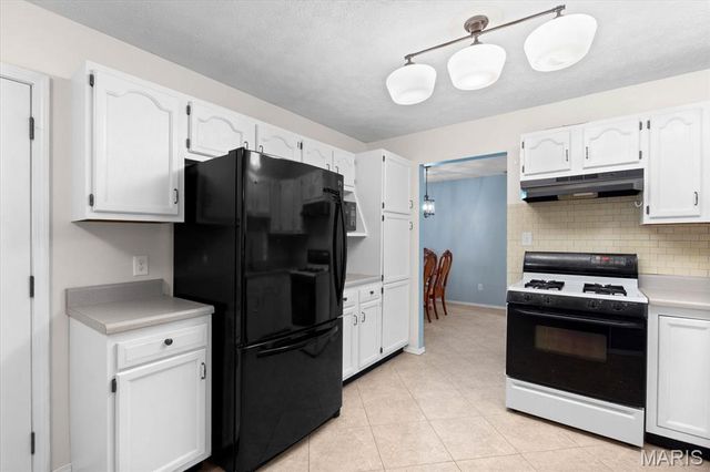 33 Michelle Drive, Mascoutah, IL 62258