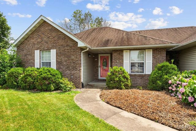 33 Michelle Drive, Mascoutah, IL 62258