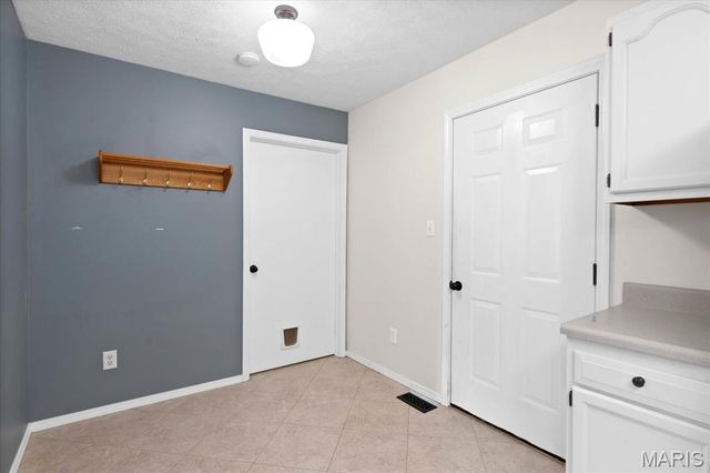 33 Michelle Drive, Mascoutah, IL 62258