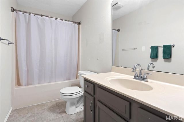 33 Michelle Drive, Mascoutah, IL 62258