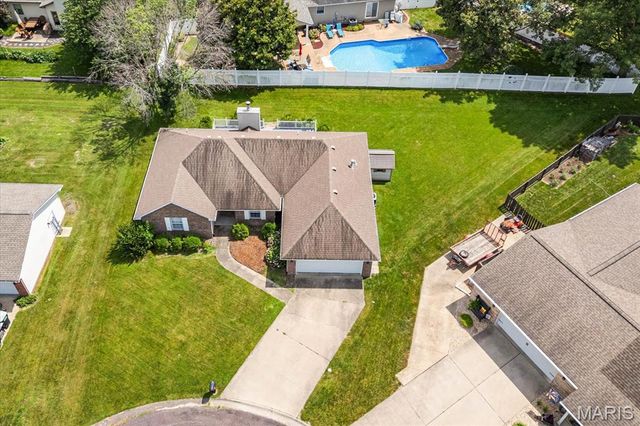 33 Michelle Drive, Mascoutah, IL 62258