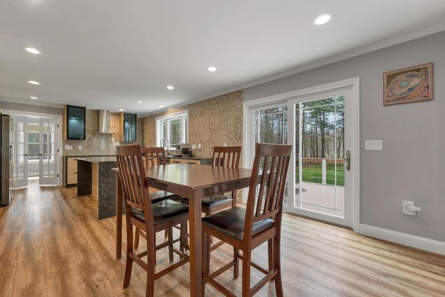 40 Mary Ann Avenue, Salem, NH 03079