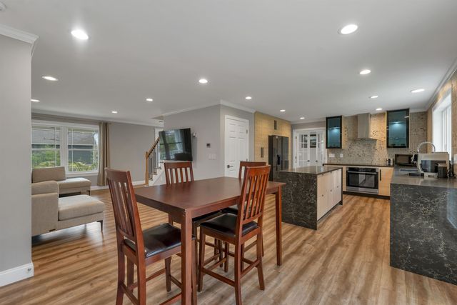 40 Mary Ann Avenue, Salem, NH 03079