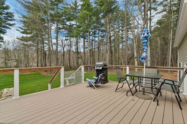 40 Mary Ann Avenue, Salem, NH 03079
