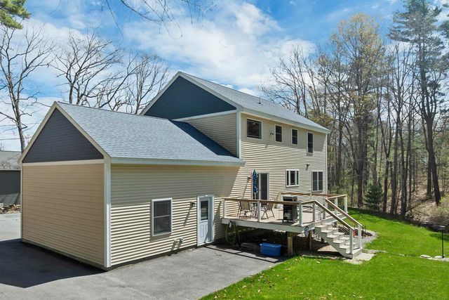 40 Mary Ann Avenue, Salem, NH 03079