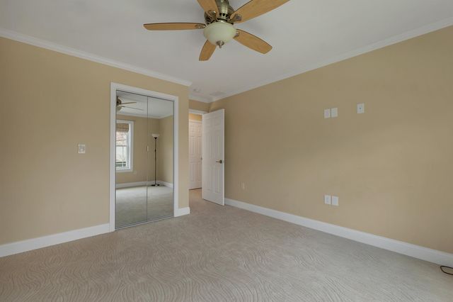 40 Mary Ann Avenue, Salem, NH 03079