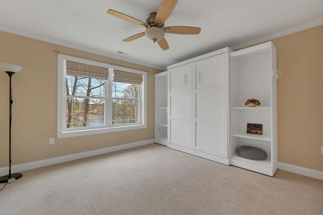40 Mary Ann Avenue, Salem, NH 03079