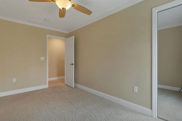 40 Mary Ann Avenue, Salem, NH 03079