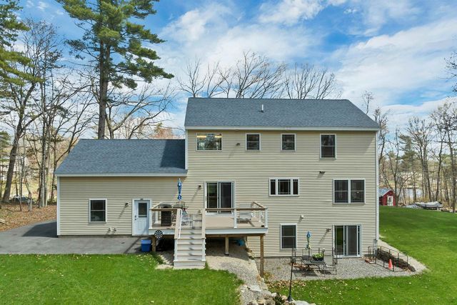40 Mary Ann Avenue, Salem, NH 03079