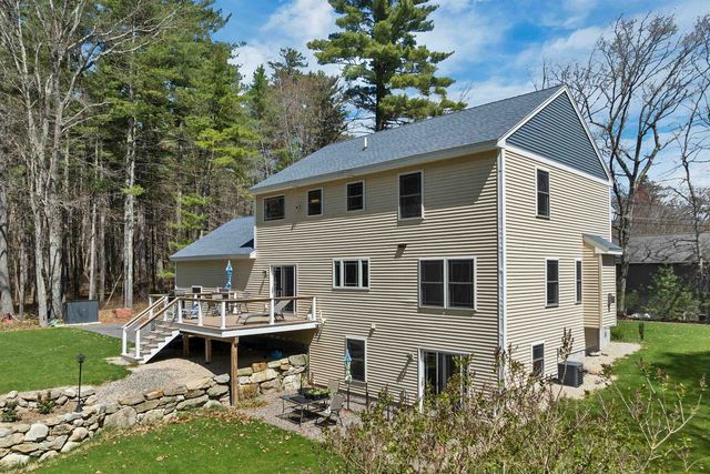 40 Mary Ann Avenue, Salem, NH 03079