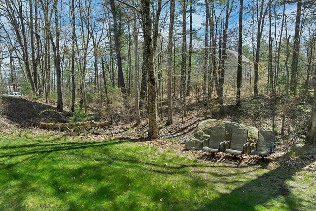 40 Mary Ann Avenue, Salem, NH 03079