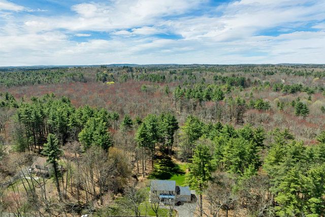 40 Mary Ann Avenue, Salem, NH 03079