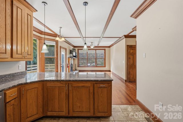 22 Pear Tree Lane, Leicester, NC 28748
