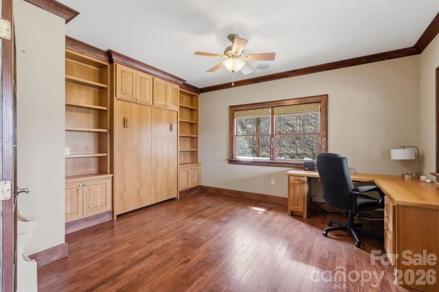 22 Pear Tree Lane, Leicester, NC 28748