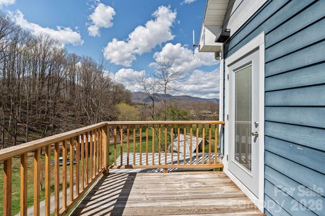 22 Pear Tree Lane, Leicester, NC 28748