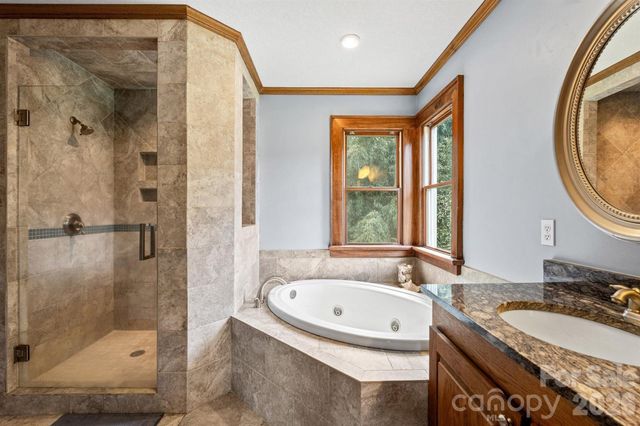 22 Pear Tree Lane, Leicester, NC 28748