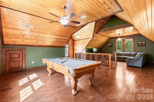 22 Pear Tree Lane, Leicester, NC 28748