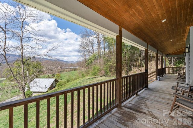 22 Pear Tree Lane, Leicester, NC 28748