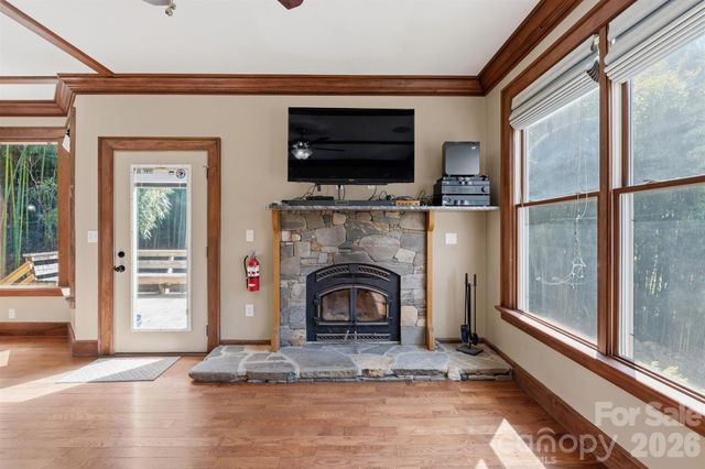 22 Pear Tree Lane, Leicester, NC 28748