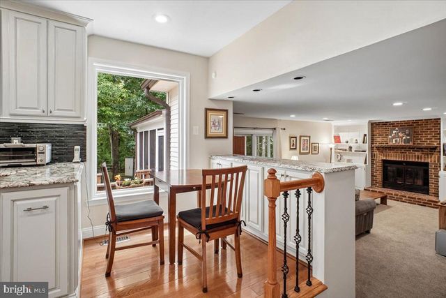 9739 IRONMASTER DR, Burke, VA 22015